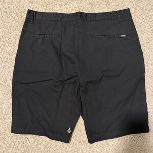 Volcom Men's Black Shorts 38